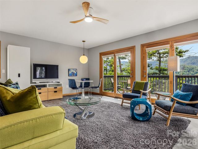 4 Kent Place, Asheville, NC 28804