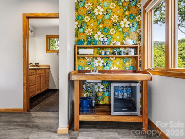 4 Kent Place, Asheville, NC 28804