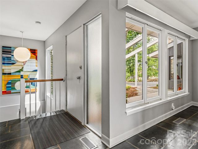 4 Kent Place, Asheville, NC 28804