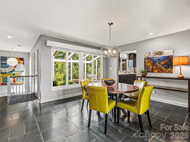 4 Kent Place, Asheville, NC 28804