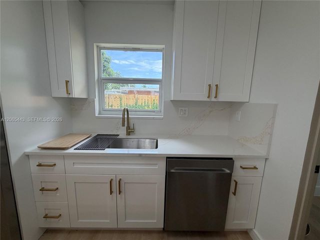 110 NE 17th Court, Pompano Beach, FL 33060
