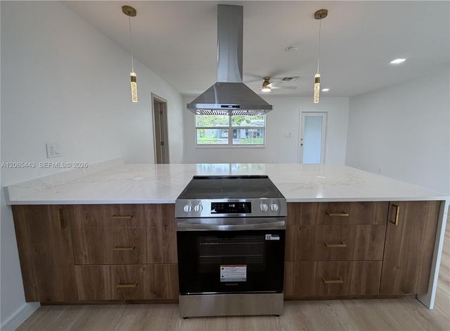 110 NE 17th Court, Pompano Beach, FL 33060