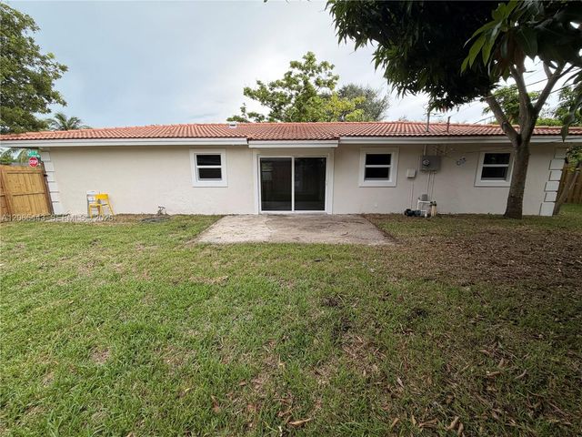 110 NE 17th Court, Pompano Beach, FL 33060