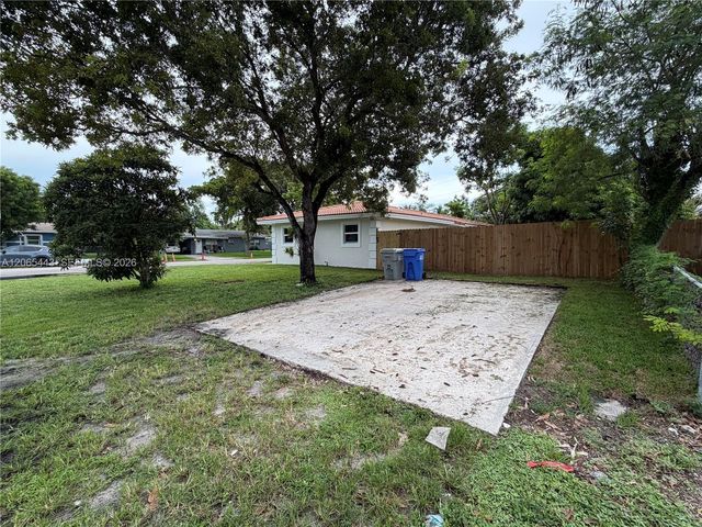 110 NE 17th Court, Pompano Beach, FL 33060