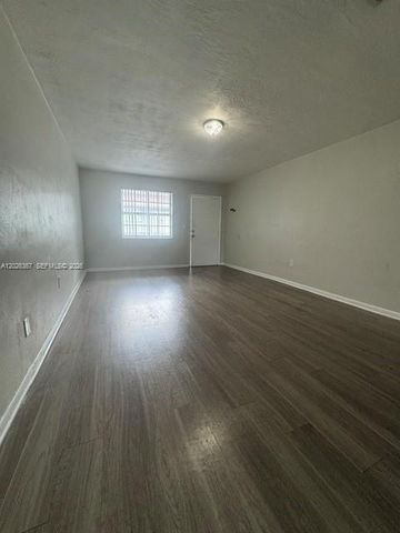199 W 29th St 12, Hialeah, FL 33012