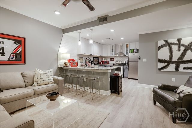 250 W Broad Street 801, Athens, GA 30601