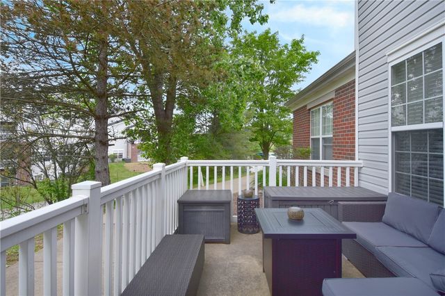 108 Sonie Dr, Ohio Twp, PA 15143