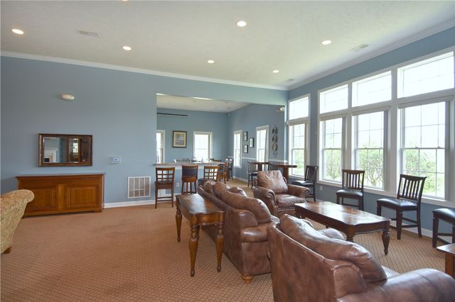 108 Sonie Dr, Ohio Twp, PA 15143