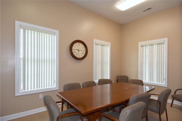 108 Sonie Dr, Ohio Twp, PA 15143