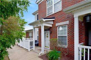 108 Sonie Dr, Ohio Twp, PA 15143