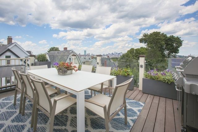 43 Salcombe St 4, Boston, MA 02125