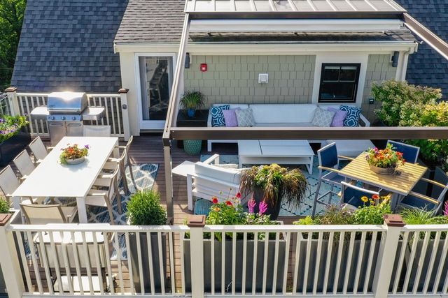 43 Salcombe St 4, Boston, MA 02125