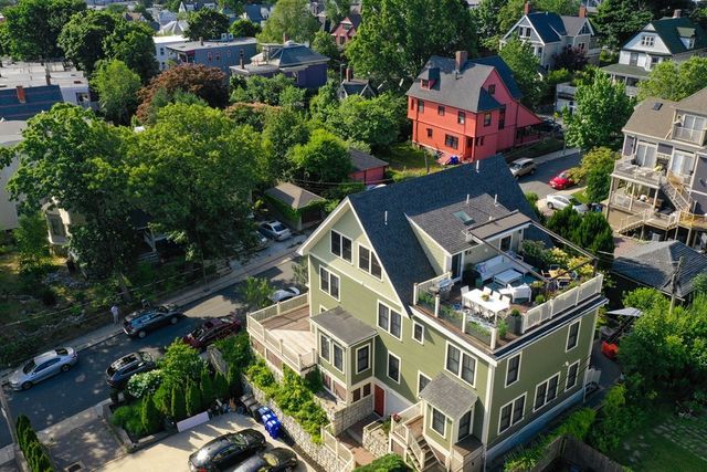 43 Salcombe St 4, Boston, MA 02125