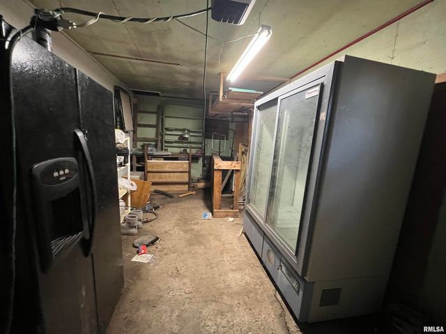 202 S ELM Street, Cambria, IL 62915