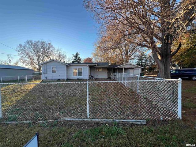 202 S ELM Street, Cambria, IL 62915