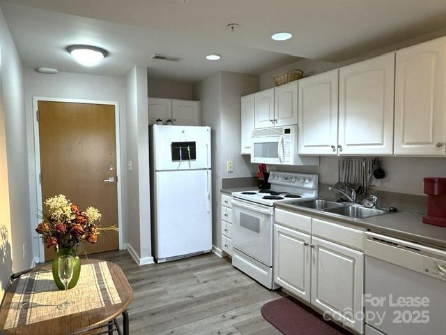 715 N Church Street 414, Charlotte, NC 28202