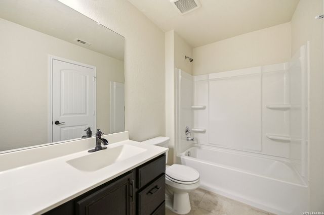 165 Rolling Creek, Boerne, TX 78006