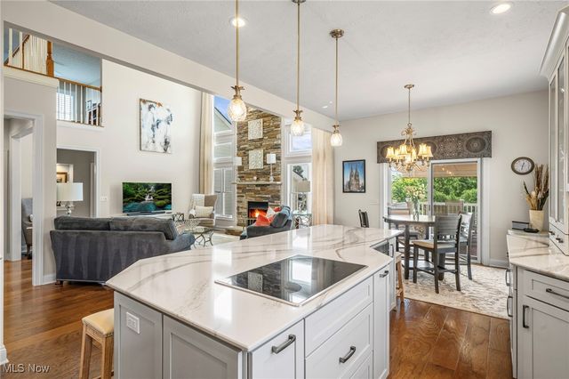 306 Dunbar Circle, Broadview Heights, OH 44147