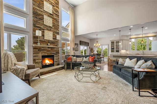 306 Dunbar Circle, Broadview Heights, OH 44147