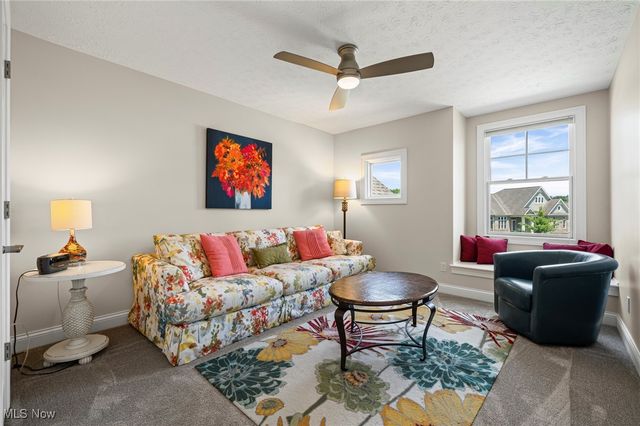 306 Dunbar Circle, Broadview Heights, OH 44147