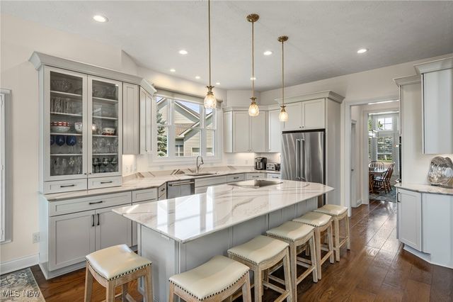 306 Dunbar Circle, Broadview Heights, OH 44147