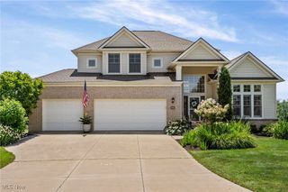 306 Dunbar Circle, Broadview Heights, OH 44147