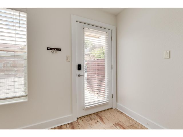 1101 Grove BLVD 102, Austin, TX 78741