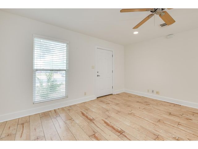 1101 Grove BLVD 102, Austin, TX 78741