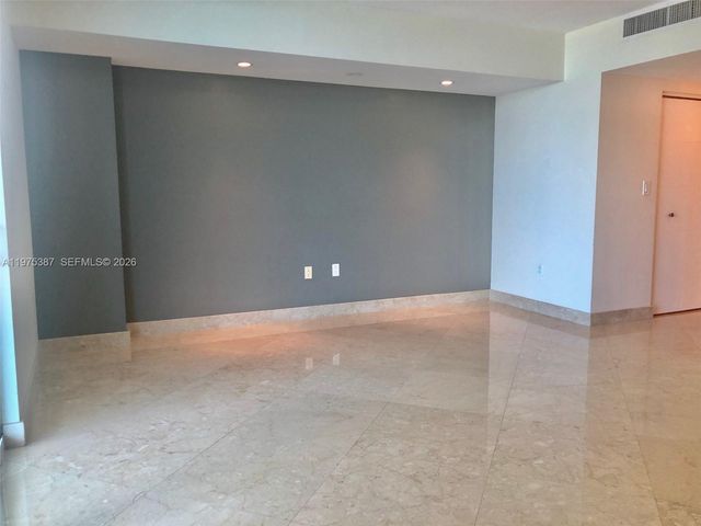 1800 N Bayshore Dr 2901, Miami, FL 33132