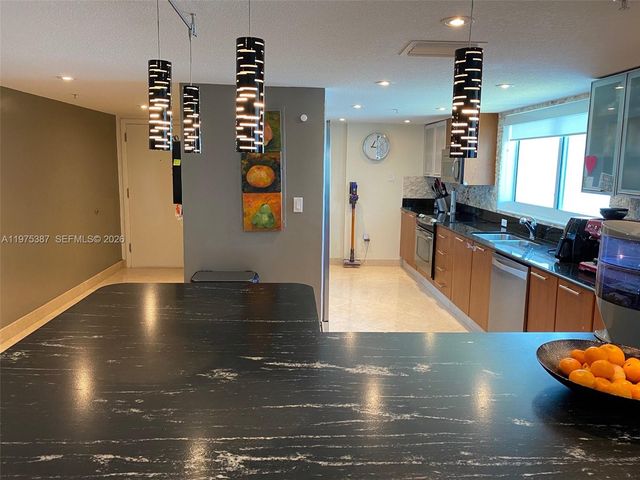 1800 N Bayshore Dr 2901, Miami, FL 33132