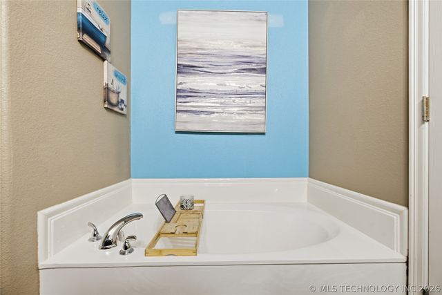 15101 E 109th Place N, Owasso, OK 74055