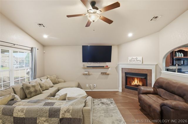 15101 E 109th Place N, Owasso, OK 74055