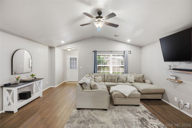 15101 E 109th Place N, Owasso, OK 74055