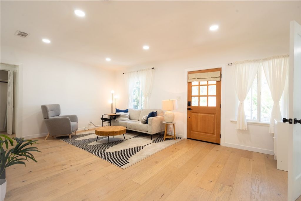 Image 3 of property listing at 4312 Division St, Los Angeles, CA 90065