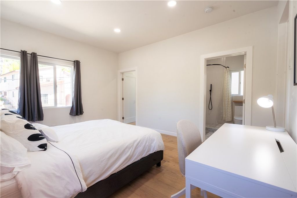 Image 7 of property listing at 4312 Division St, Los Angeles, CA 90065