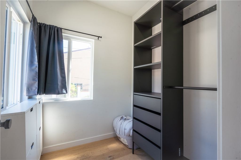 Image 9 of property listing at 4312 Division St, Los Angeles, CA 90065