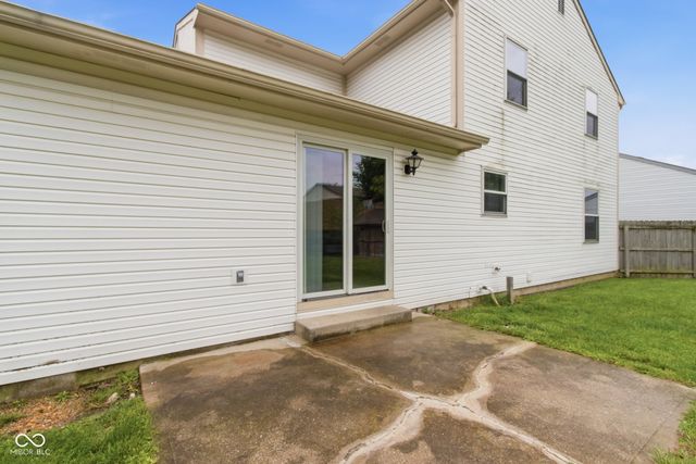 30 Lake Drive N, Brownsburg, IN 46112