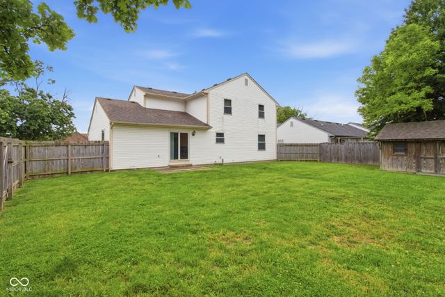 30 Lake Drive N, Brownsburg, IN 46112