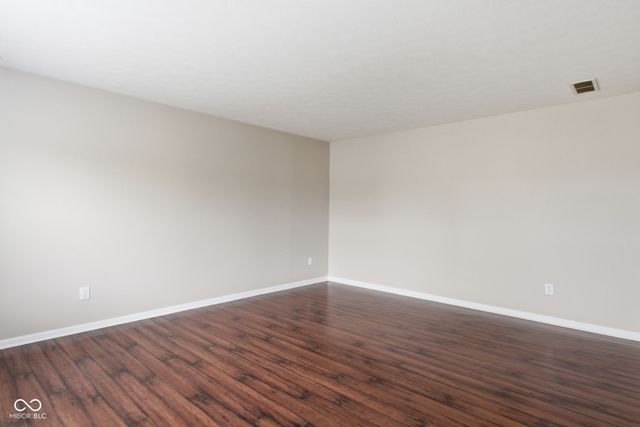 30 Lake Drive N, Brownsburg, IN 46112