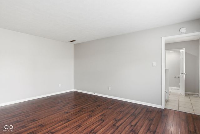 30 Lake Drive N, Brownsburg, IN 46112