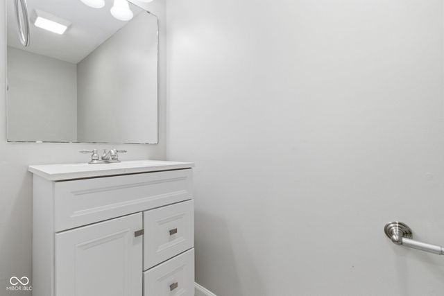 30 Lake Drive N, Brownsburg, IN 46112