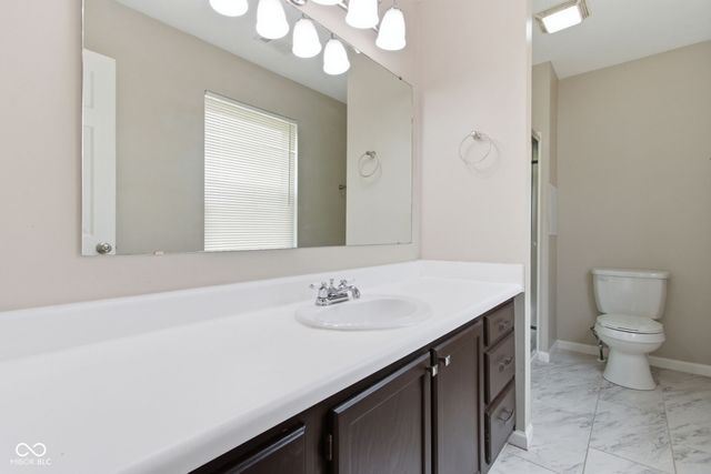 30 Lake Drive N, Brownsburg, IN 46112
