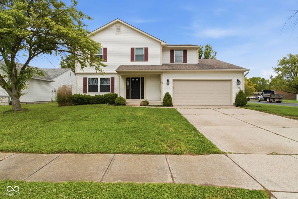 30 Lake Drive N, Brownsburg, IN 46112