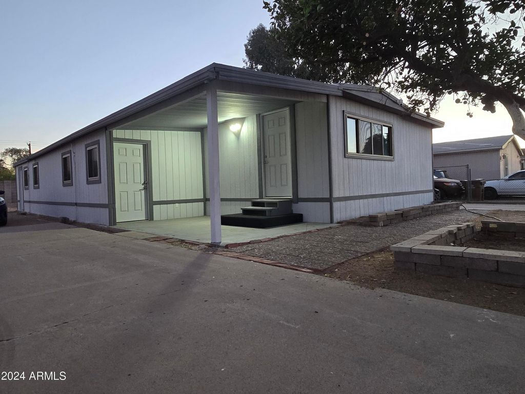 9017 E BUTTERNUT Avenue, Mesa, AZ 85208