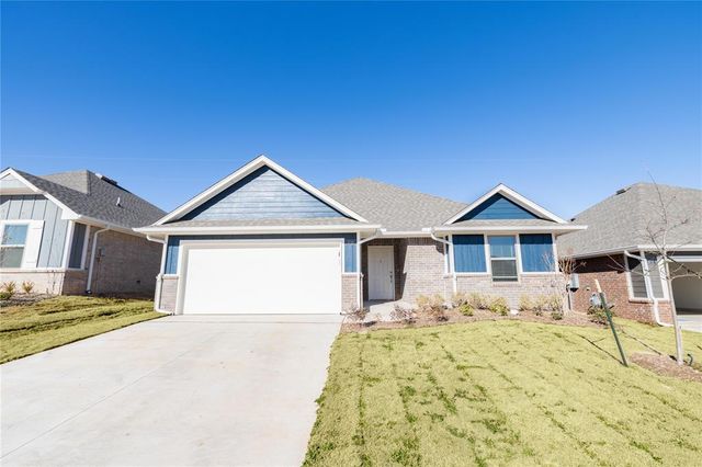 3725 Lynne Avenue, Edmond, OK 73012