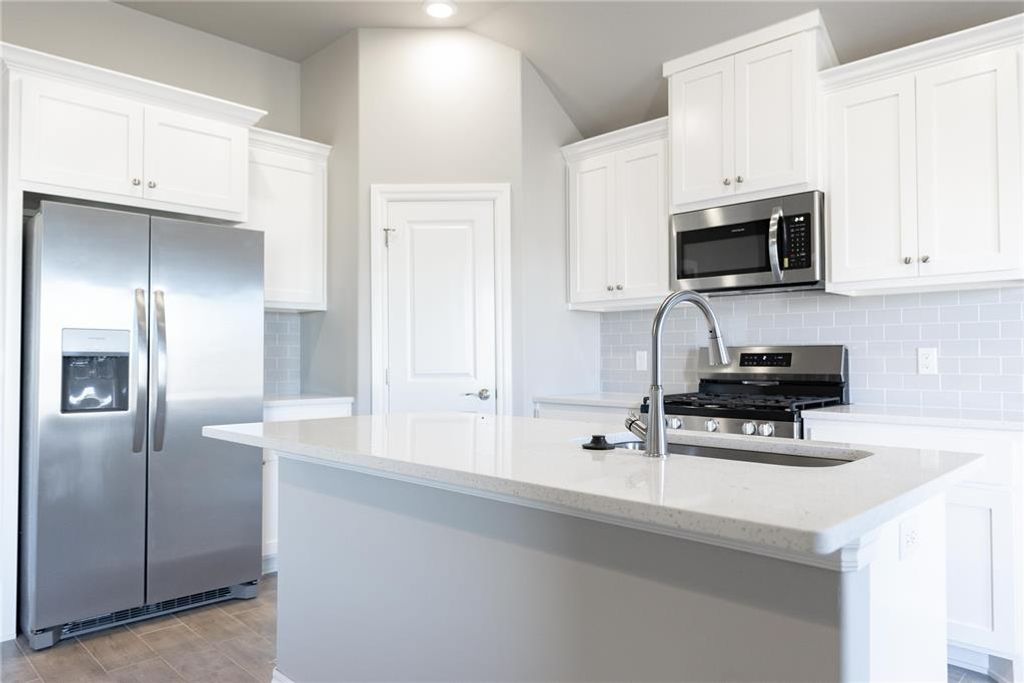 3725 Lynne Avenue, Edmond, OK 73012