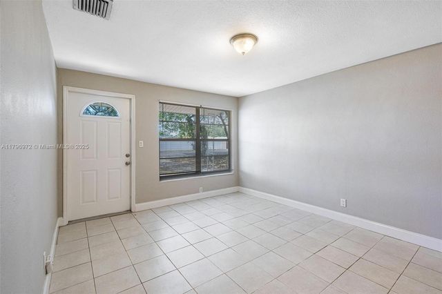 2811 N 66th Ave, Hollywood, FL 33024