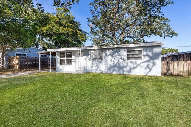 2811 N 66th Ave, Hollywood, FL 33024
