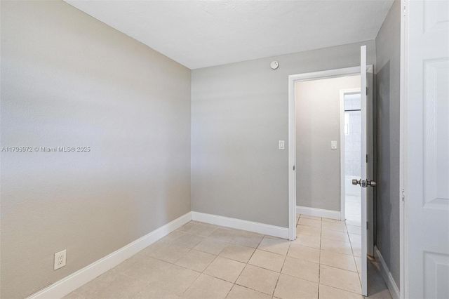 2811 N 66th Ave, Hollywood, FL 33024