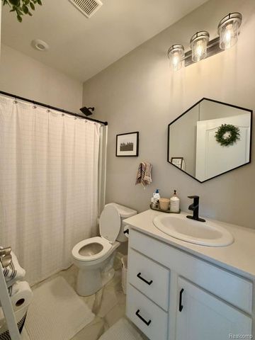 40589 Aster Court, Clinton Charter Township, MI 48036